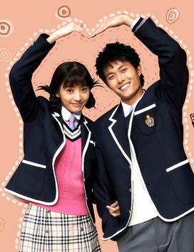 神相最新校服爆料,时尚潮流与传统文化碰撞，校园风采全新升级  第1张